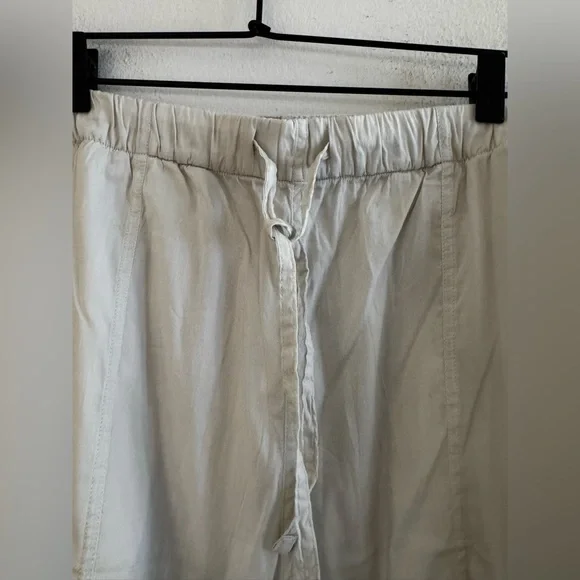 NWT Lululemon Lightweight Adjustable MR Cargo Pant L Bone